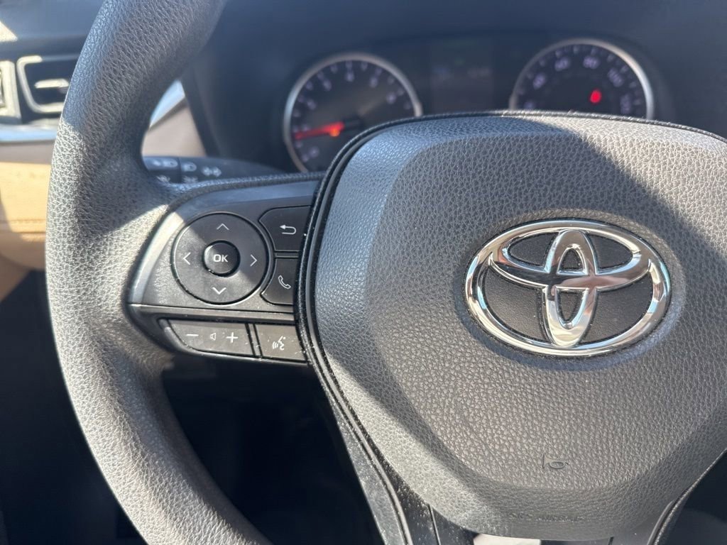 Used 2019 Toyota RAV4 LE w/ All Weather Liner Package image 29
