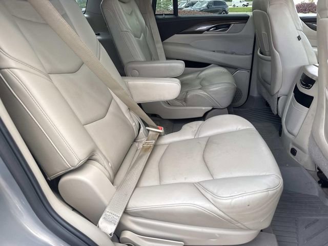 Used 2019 Cadillac Escalade Luxury image 12
