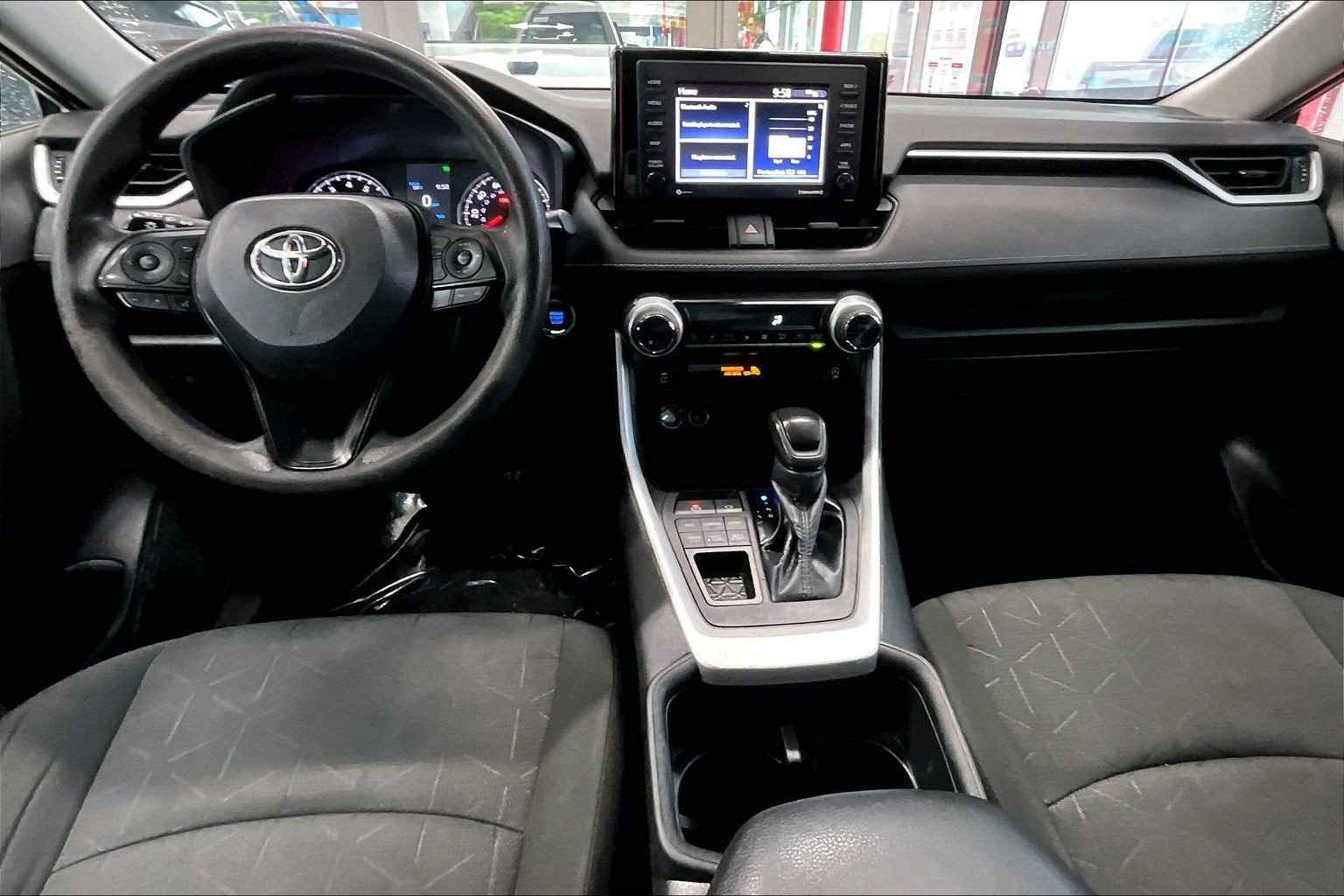 Used 2022 Toyota RAV4 XLE AWD/4WD image 14