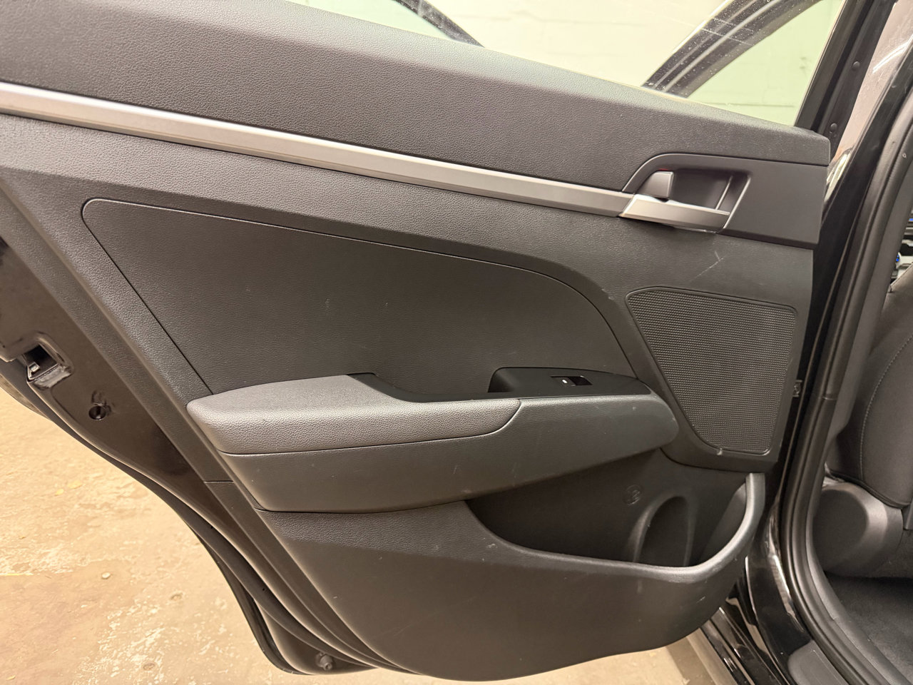 Used 2019 Hyundai Elantra SE w/ Cargo Package image 24