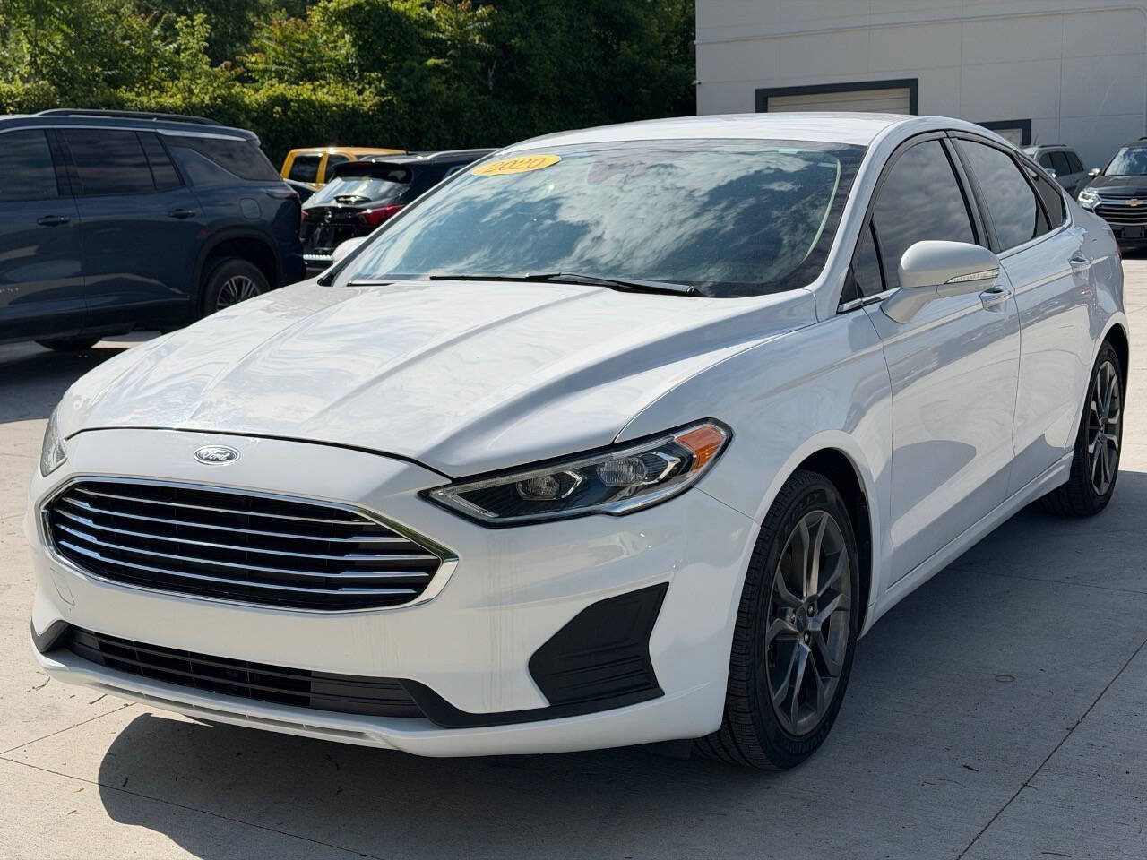 Used 2020 Ford Fusion SEL FWD image 3