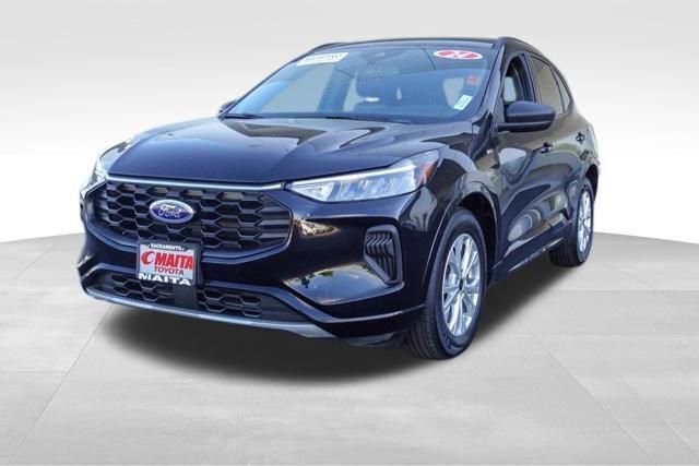 Used 2024 Ford Escape ST-Line image 3