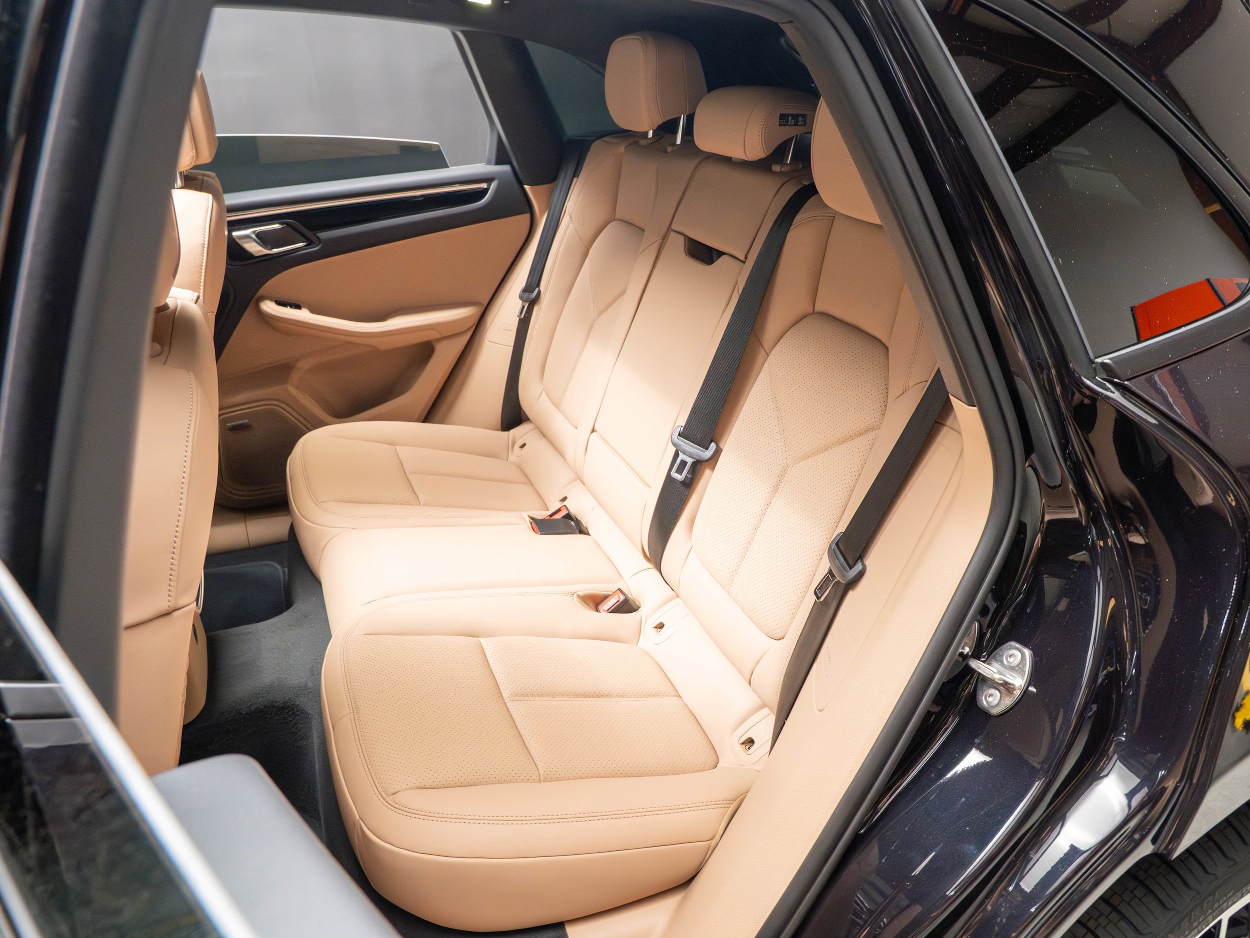 New 2026 Porsche Macan AWD/4WD image 38