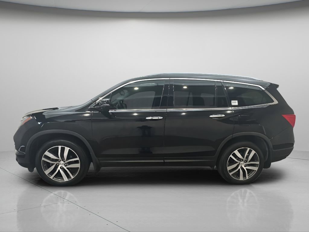 Used 2017 Honda Pilot Touring image 2