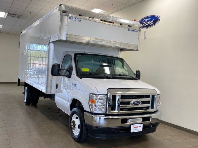 Certified 2023 Ford E-450 and Econoline 450 Super Duty w/ Power Windows & Locks Group RWD image 2