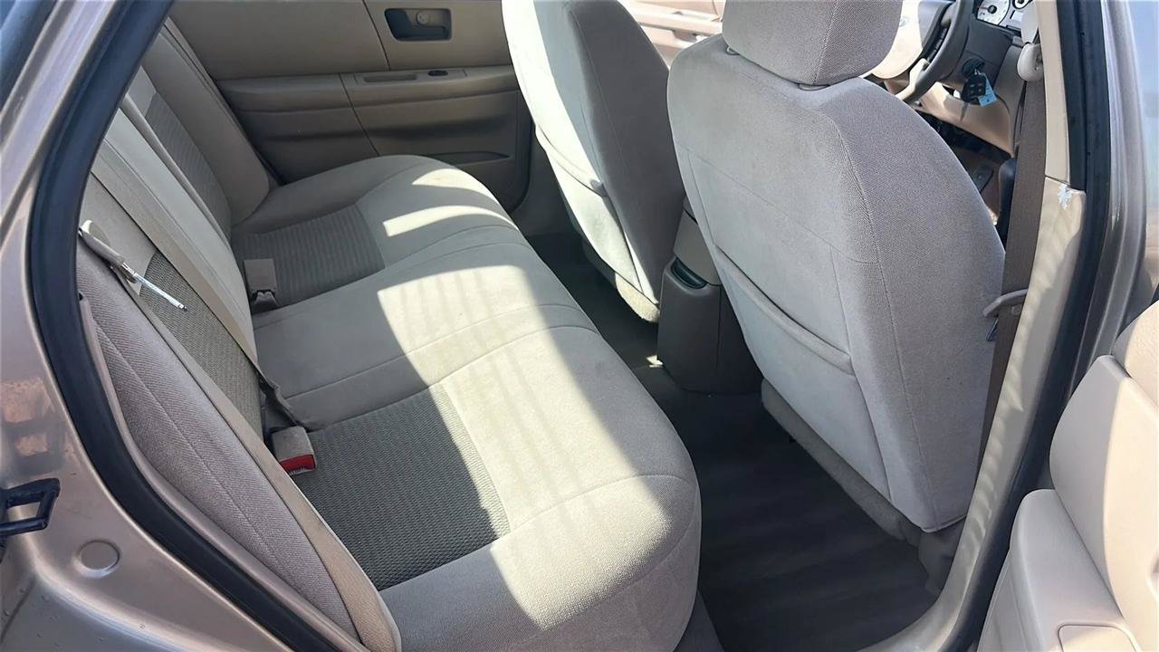 Used 2006 Ford Taurus SEL FWD image 30