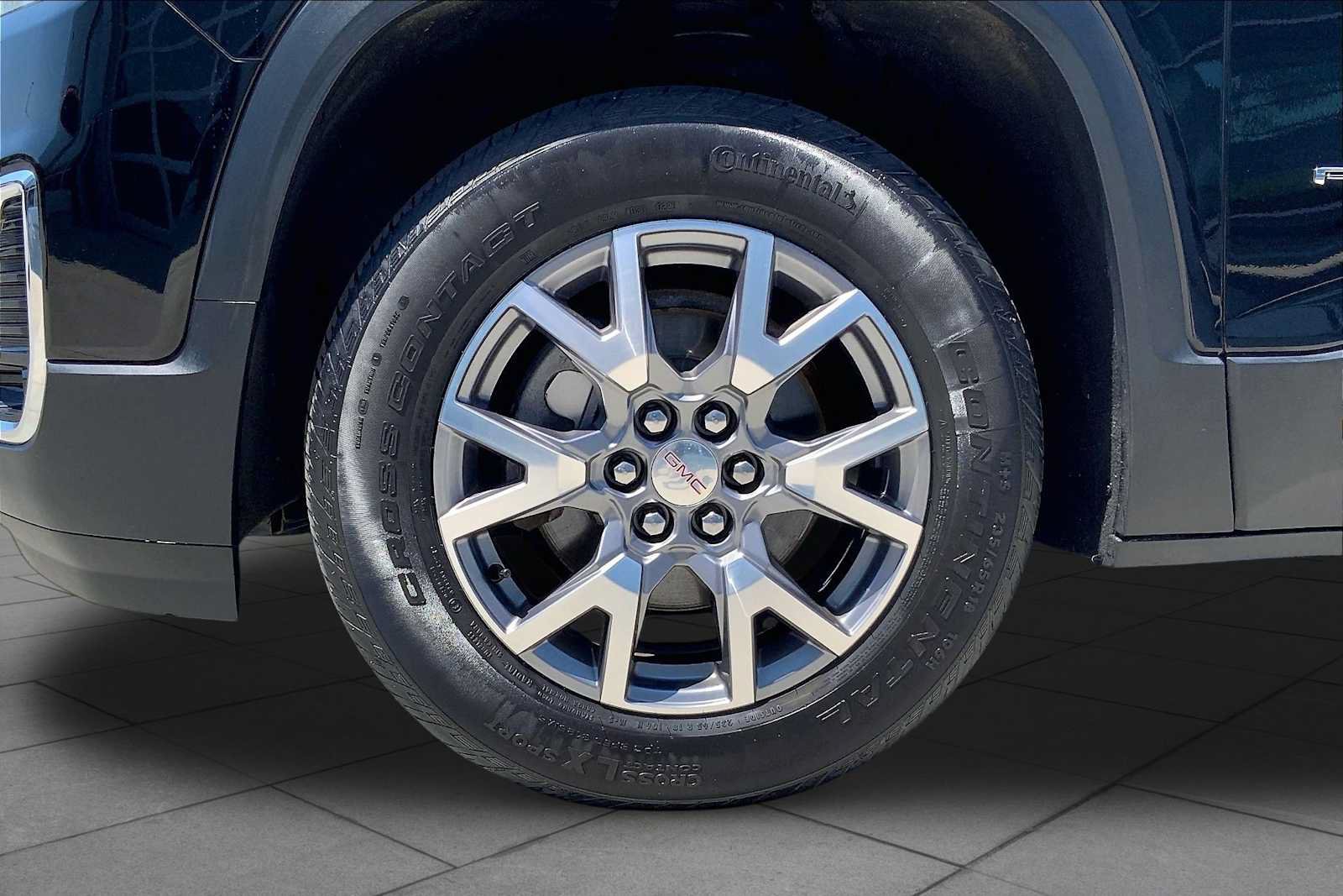 Used 2020 GMC Acadia SLT AWD/4WD image 11