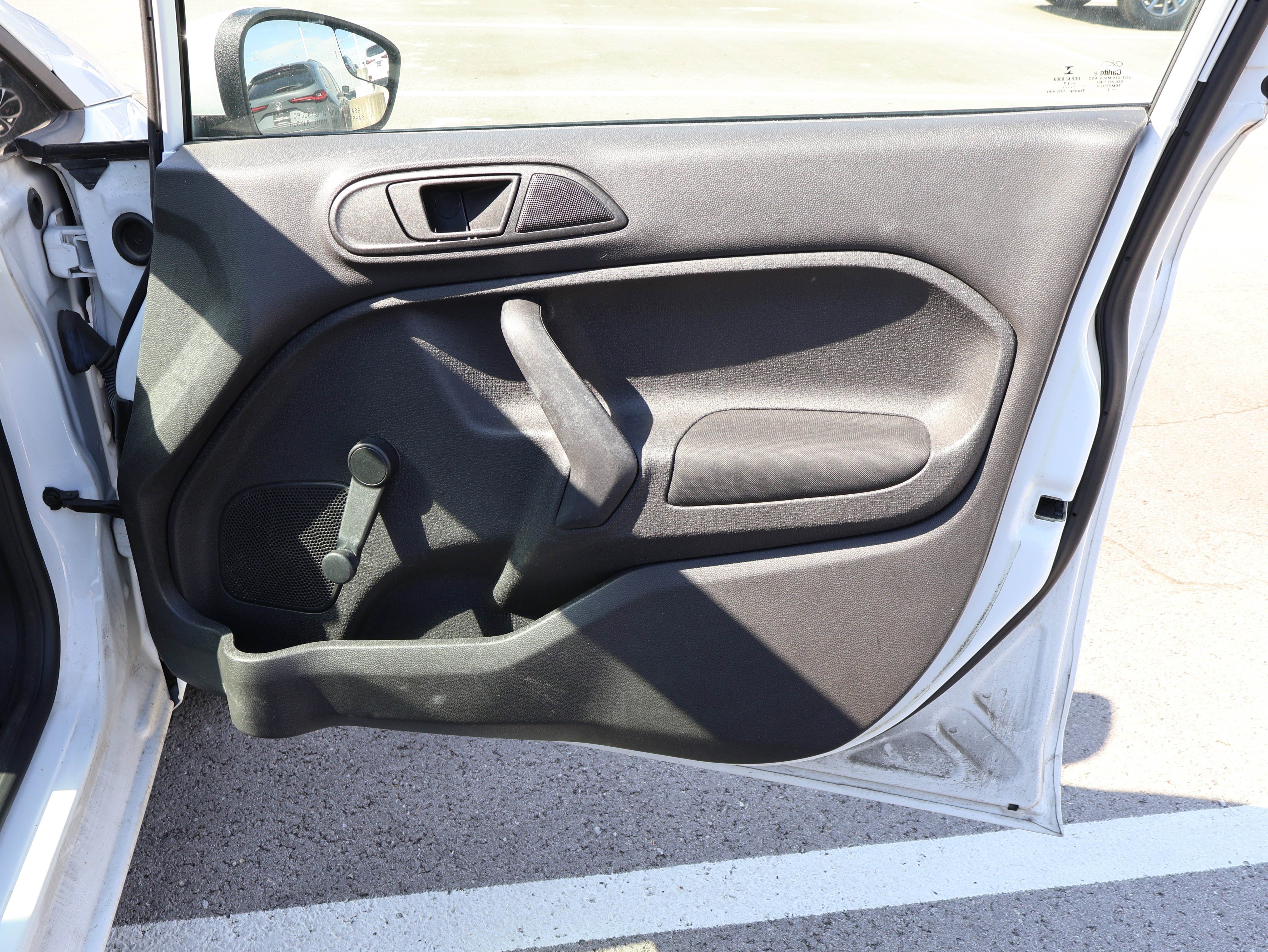 Used 2017 Ford Fiesta S image 9