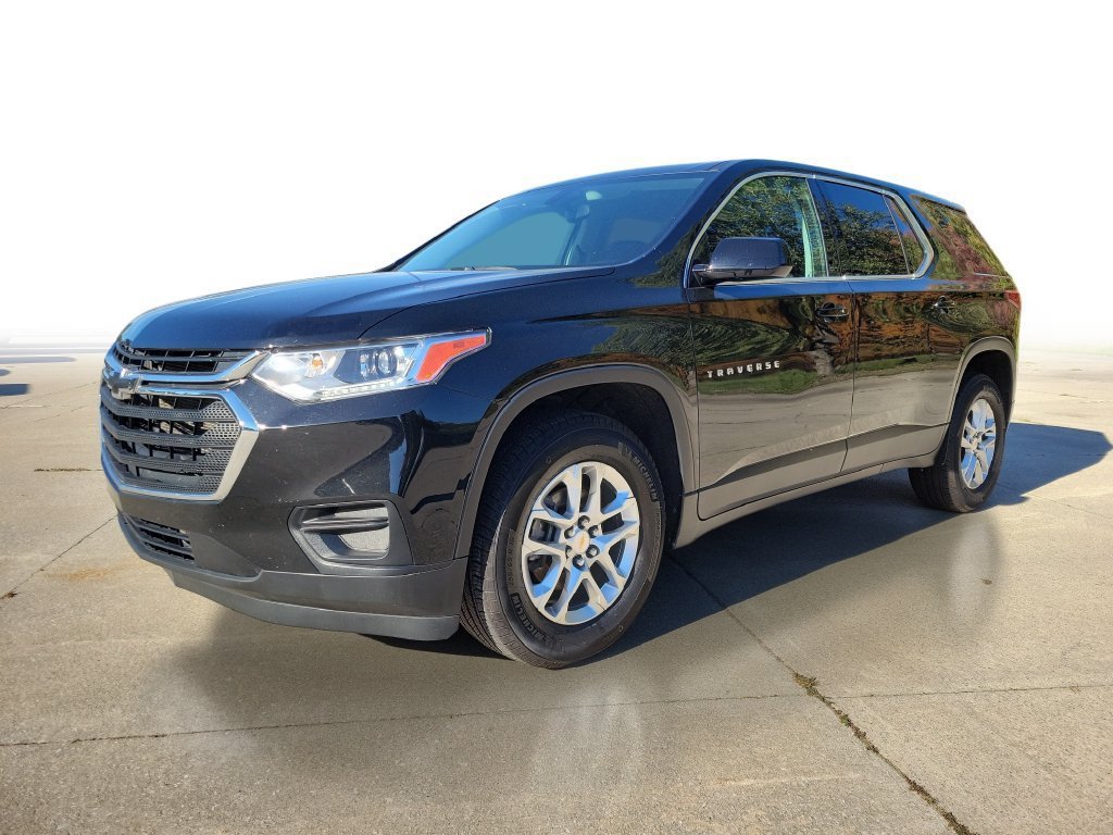 Used 2020 Chevrolet Traverse LS w/ LPO, Floor Liner Package FWD image 2