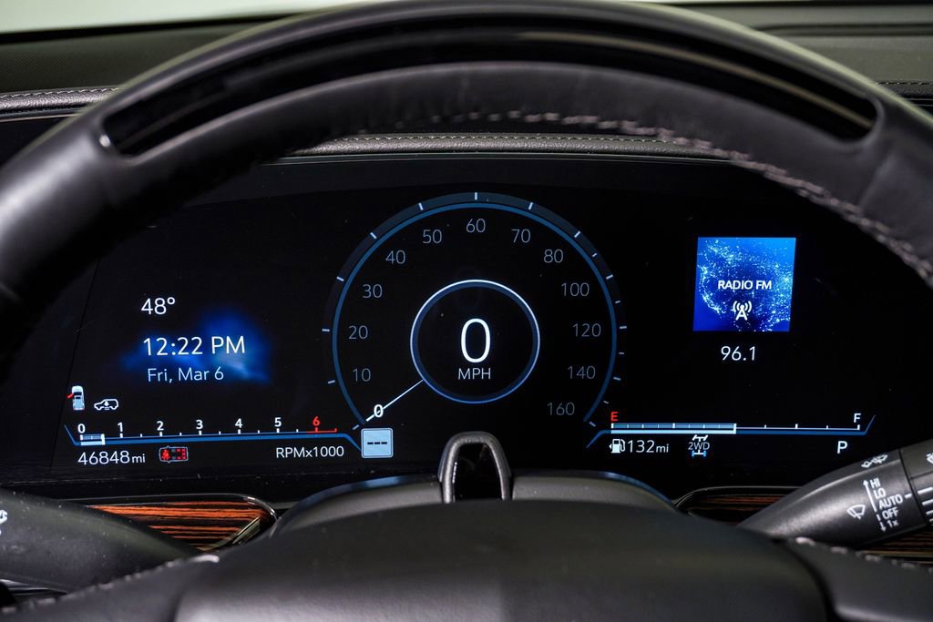 Used 2024 Cadillac Escalade Premium Luxury w/ Performance Package AWD/4WD image 26