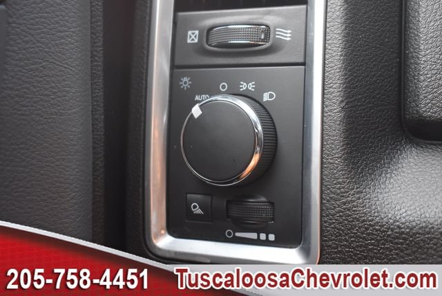 Used 2024 RAM 1500 Classic SLT AWD/4WD image 33