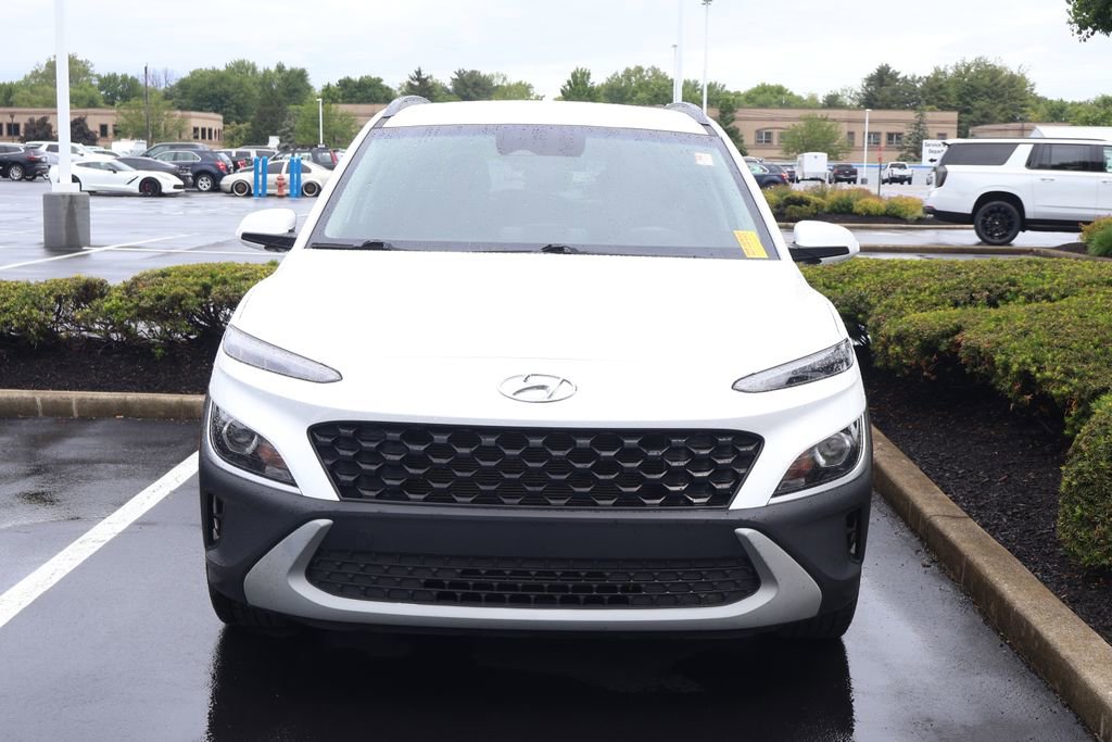Used 2023 Hyundai Kona SEL AWD/4WD image 2