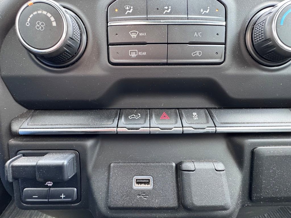 Used 2020 Chevrolet Silverado 2500 Custom w/ Custom Value Package image 18