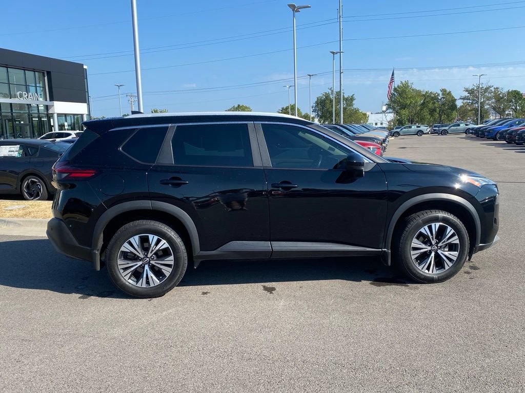 Used 2023 Nissan Rogue SV w/ SV Premium B Package FWD image 7