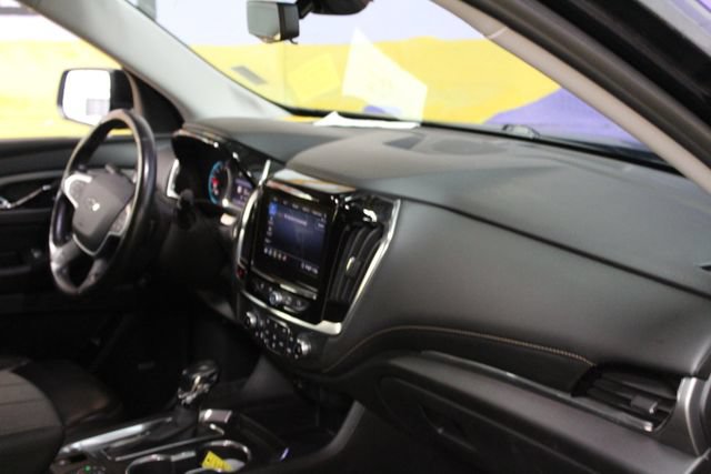 Used 2021 Chevrolet Traverse RS w/ LPO, Floor Liner Package AWD/4WD image 12