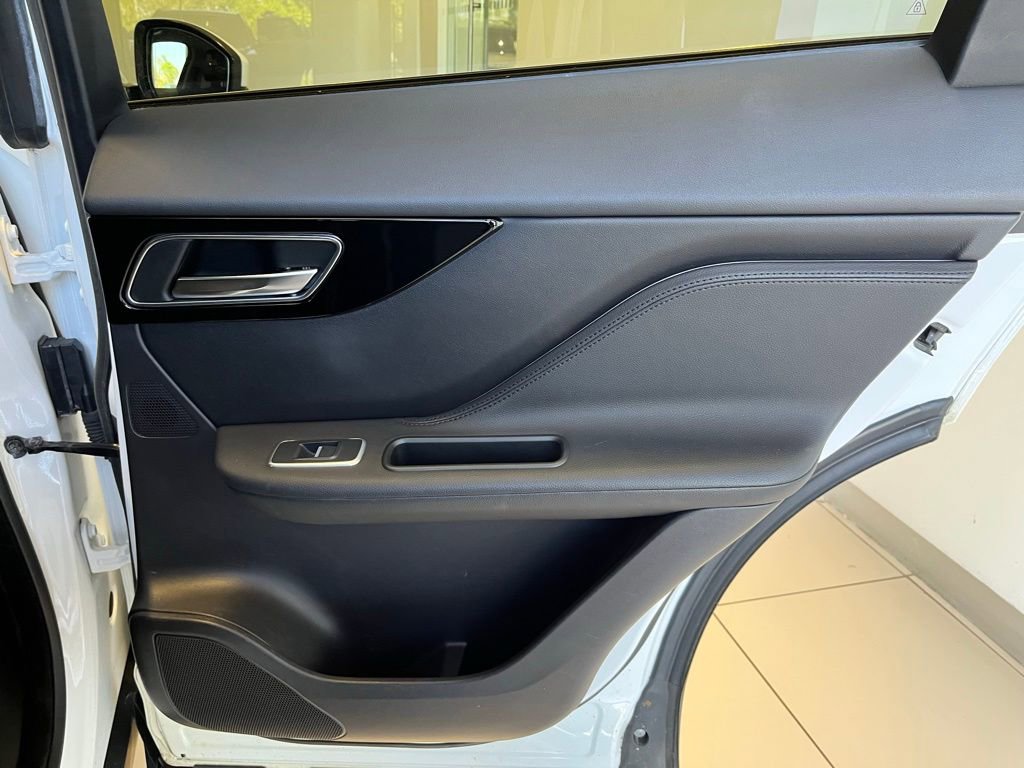 Used 2019 Jaguar F-PACE Premium AWD/4WD image 35