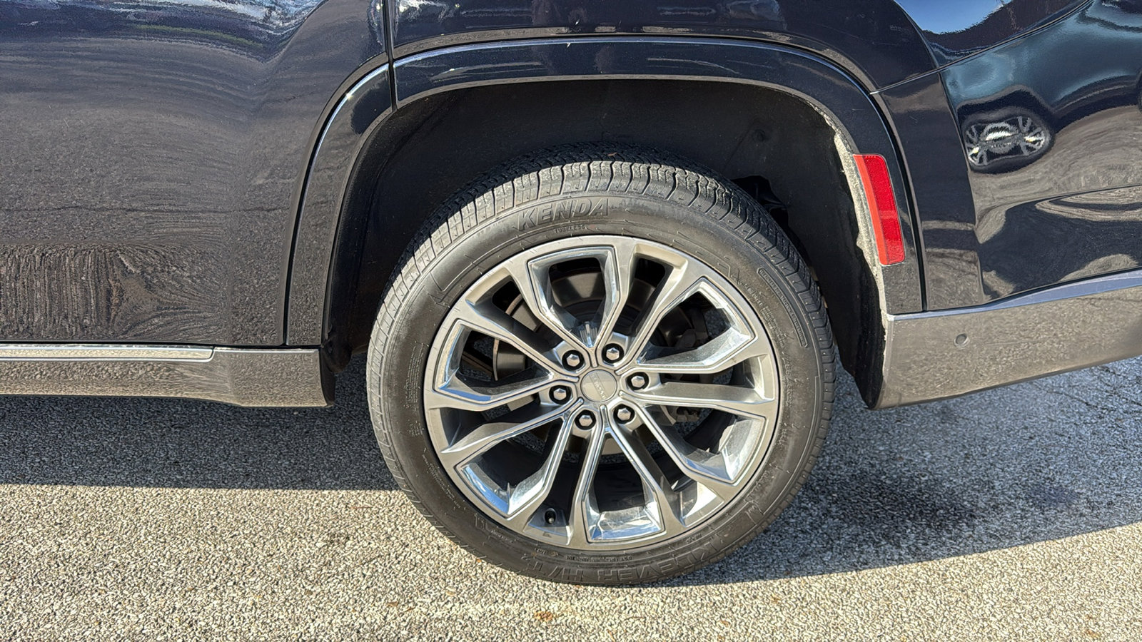 Used 2022 Jeep Grand Wagoneer Series II image 31