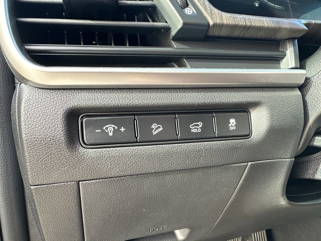 Used 2023 Kia Telluride EX w/ EX Captain's Chair Package image 22