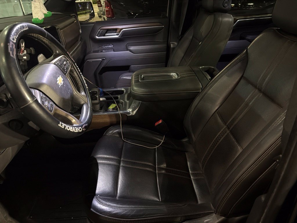 Used 2022 Chevrolet Silverado 1500 High Country RWD image 3