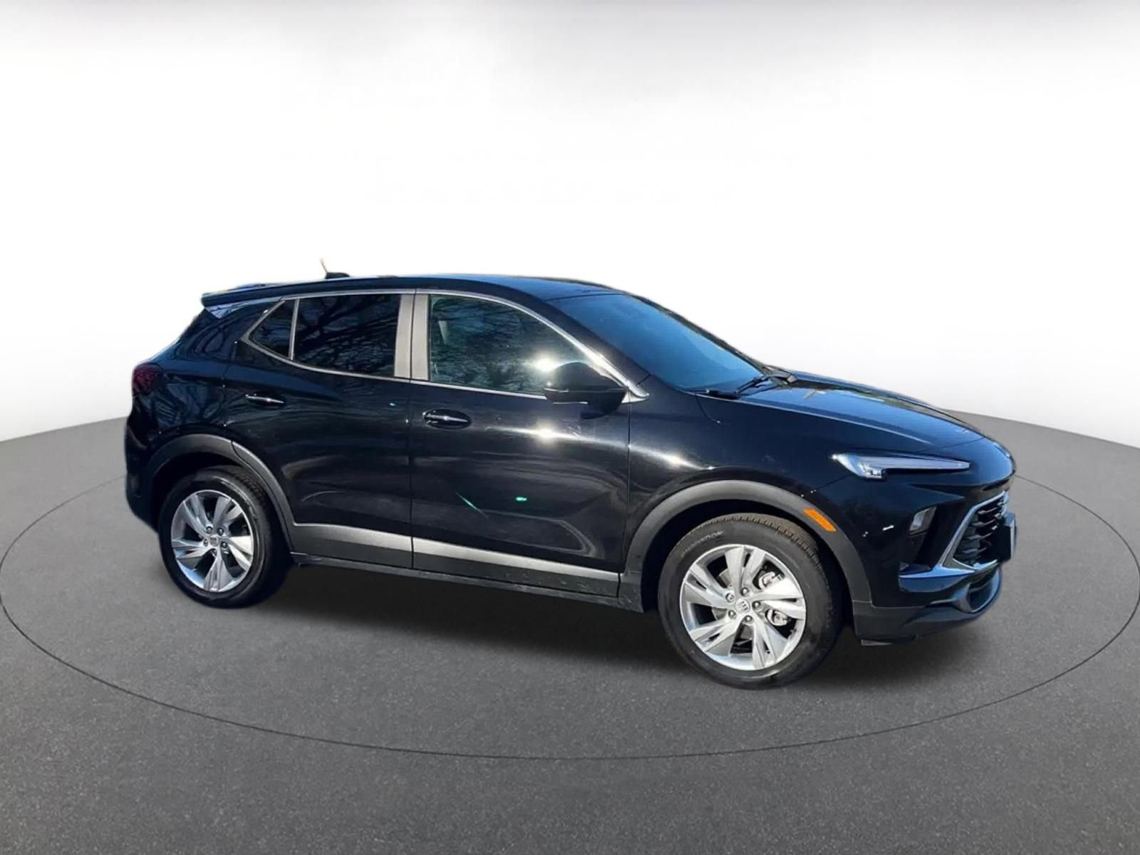 Used 2025 Buick Encore GX Preferred image 2