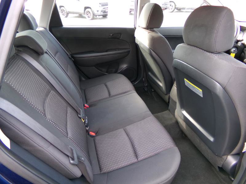 Used 2012 Hyundai Elantra GLS image 28