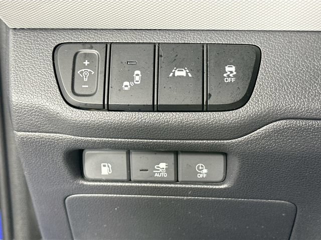 Used 2020 Hyundai Ioniq SEL FWD image 22