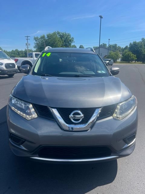 Used 2014 Nissan Rogue SV AWD/4WD image 2