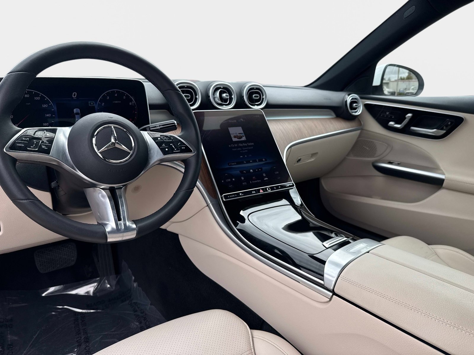 Certified 2023 Mercedes-Benz C 300 Sedan w/ Exclusive Trim Package image 15