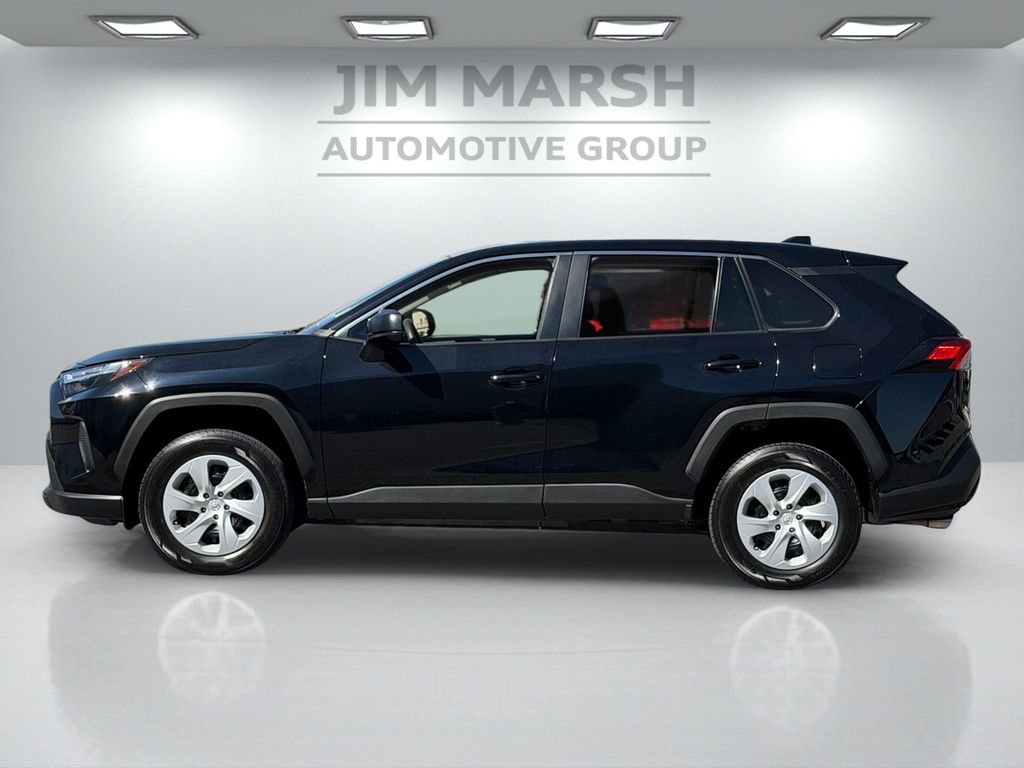 Used 2024 Toyota RAV4 LE AWD/4WD image 3