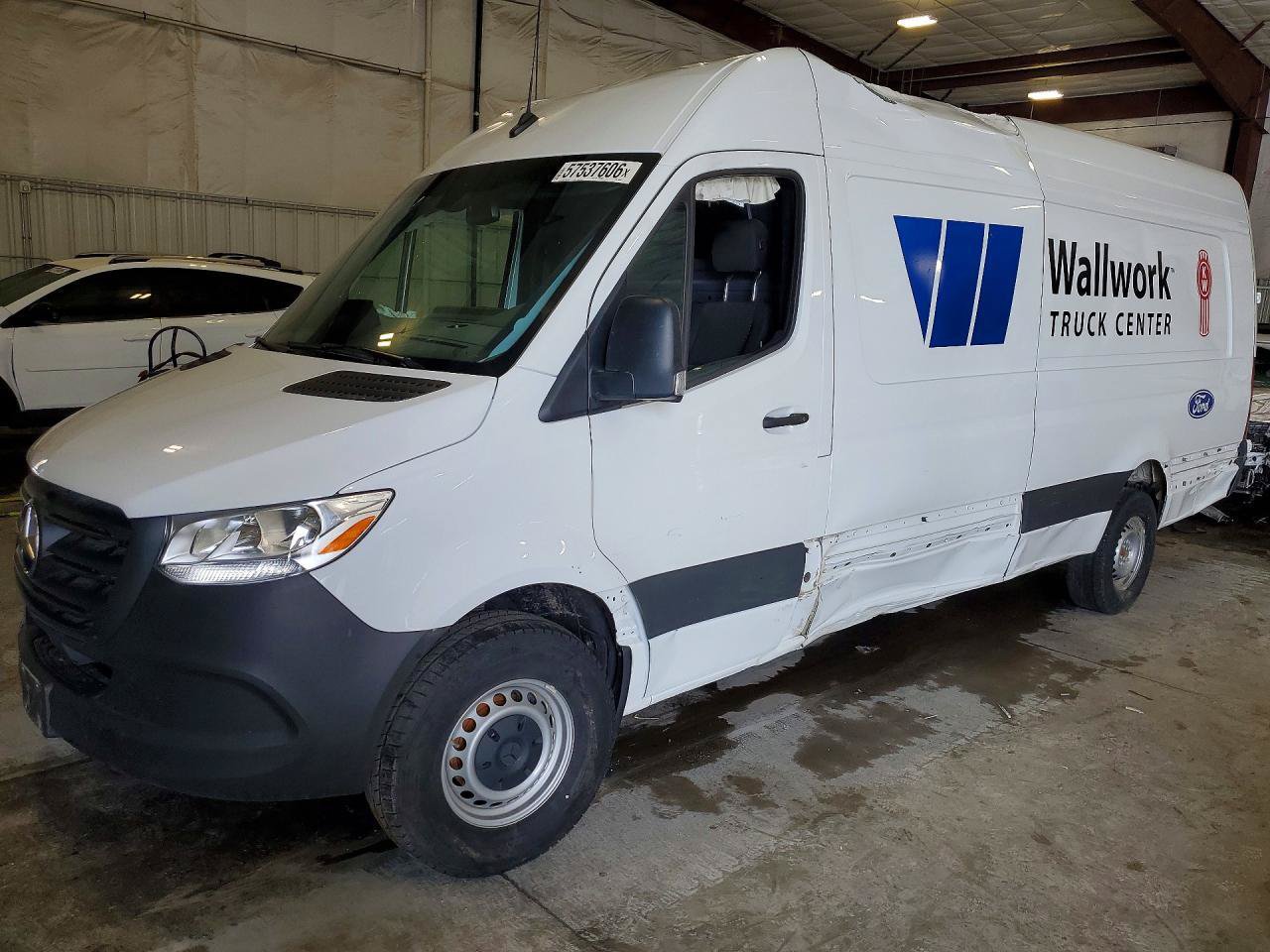 Used 2025 Mercedes-Benz Sprinter 2500 image 2