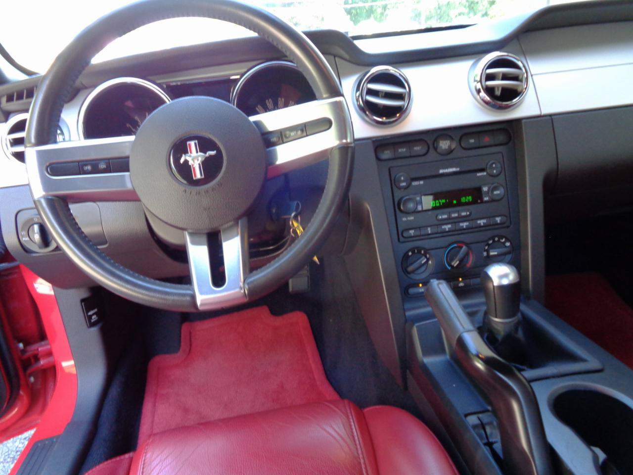 Used 2006 Ford Mustang GT RWD image 12