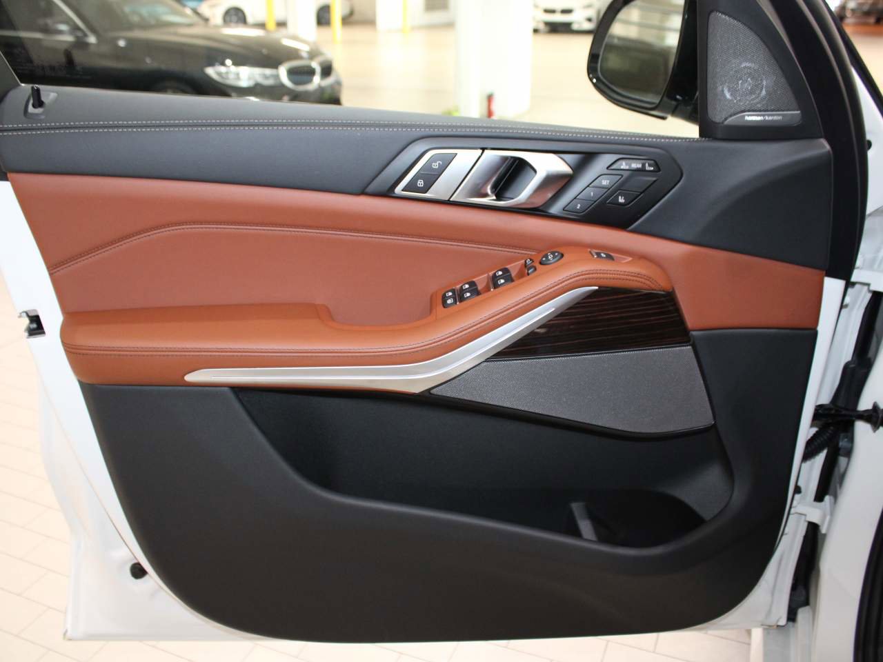 New 2026 BMW X7 M60i image 10