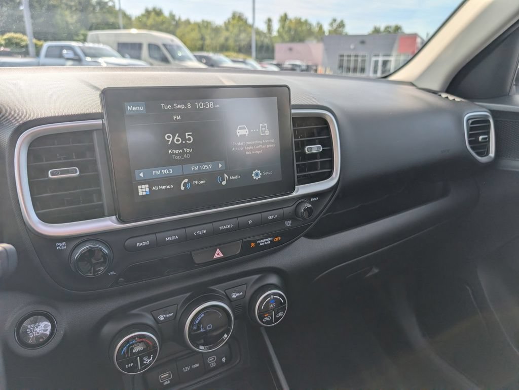 Used 2026 Hyundai Venue SEL FWD image 17