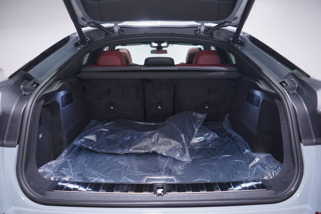 New 2026 BMW X6 xDrive40i w/ Premium Package AWD/4WD image 13