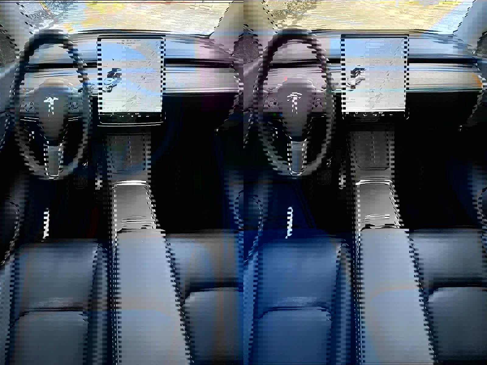 Used 2022 Tesla Model Y Long Range image 3