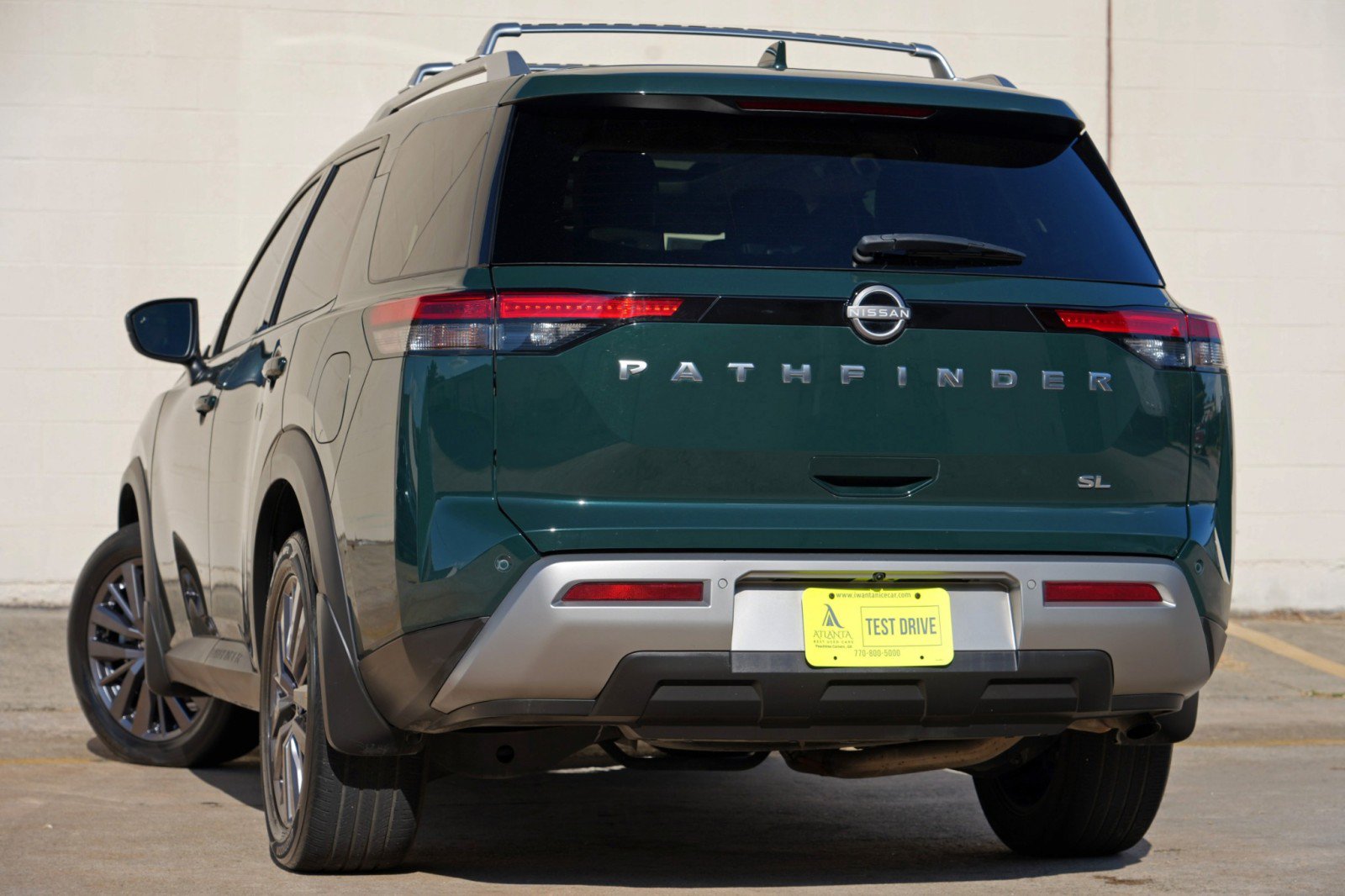 Used 2023 Nissan Pathfinder SL w/ SL Premium Package FWD image 5