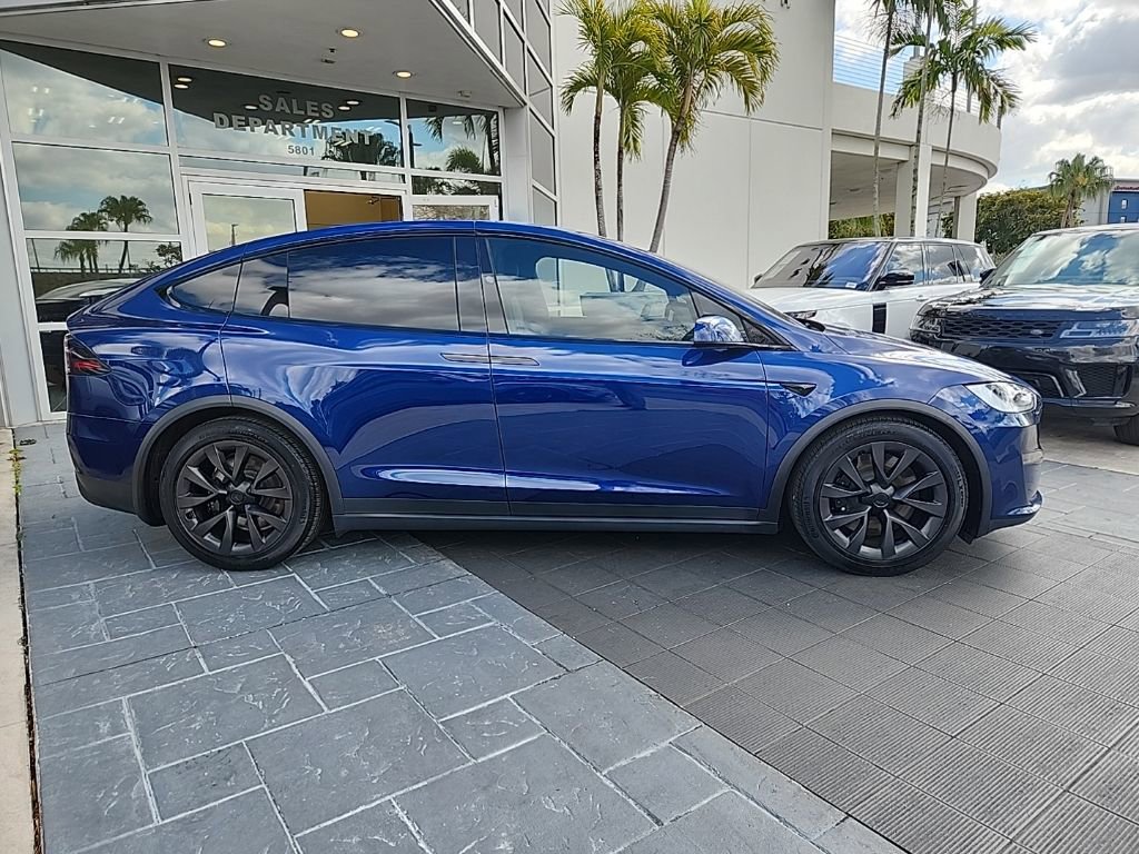 Used 2024 Tesla Model X image 6