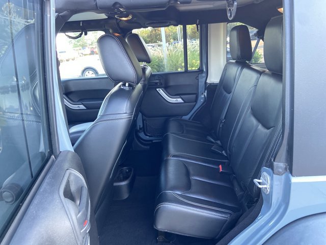 Used 2014 Jeep Wrangler Unlimited Rubicon w/ Connectivity Group AWD/4WD image 43