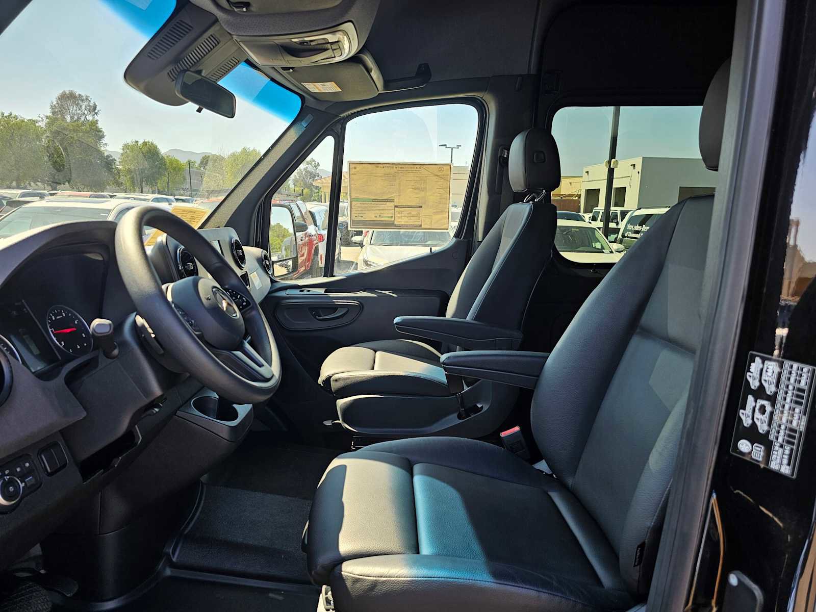 Used 2024 Mercedes-Benz Sprinter 3500 image 21