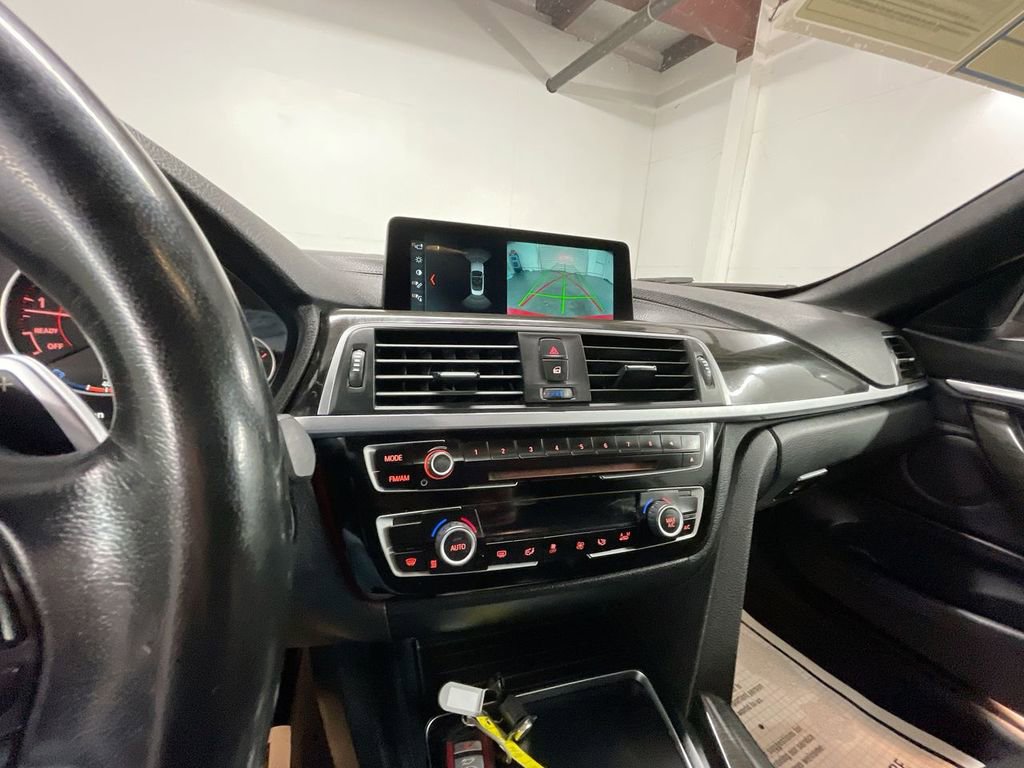 Used 2018 BMW 430i Convertible image 18