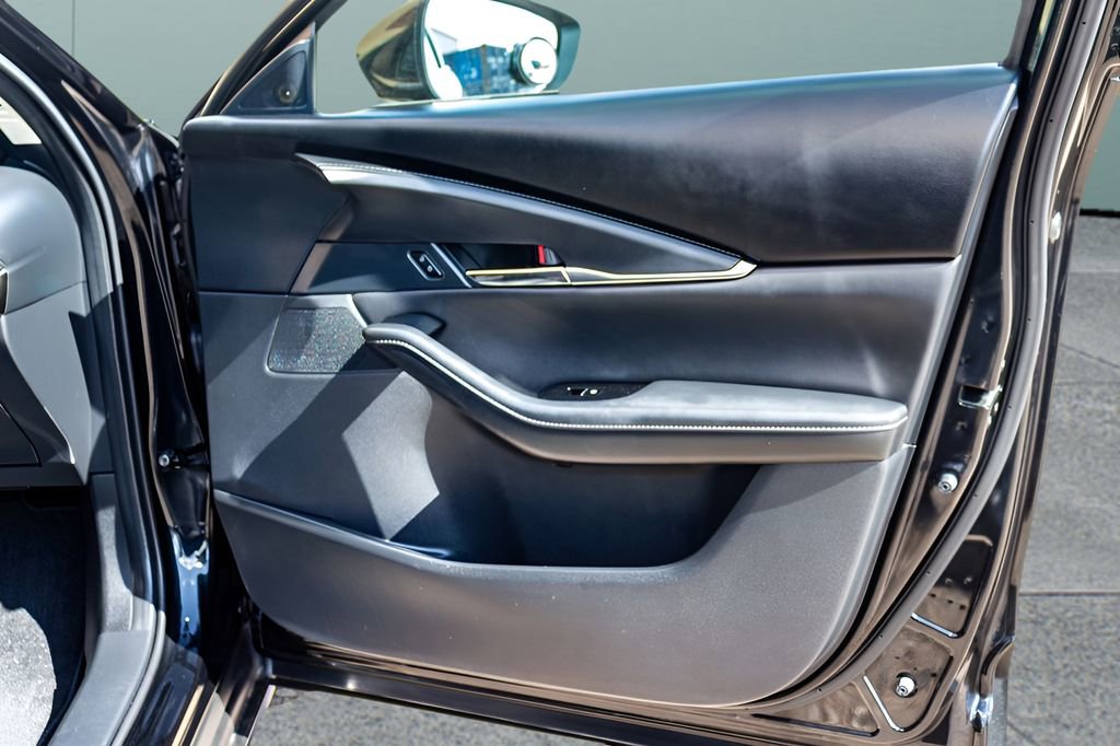 Used 2023 MAZDA CX-30 AWD 2.5 S w/ Preferred Package image 16