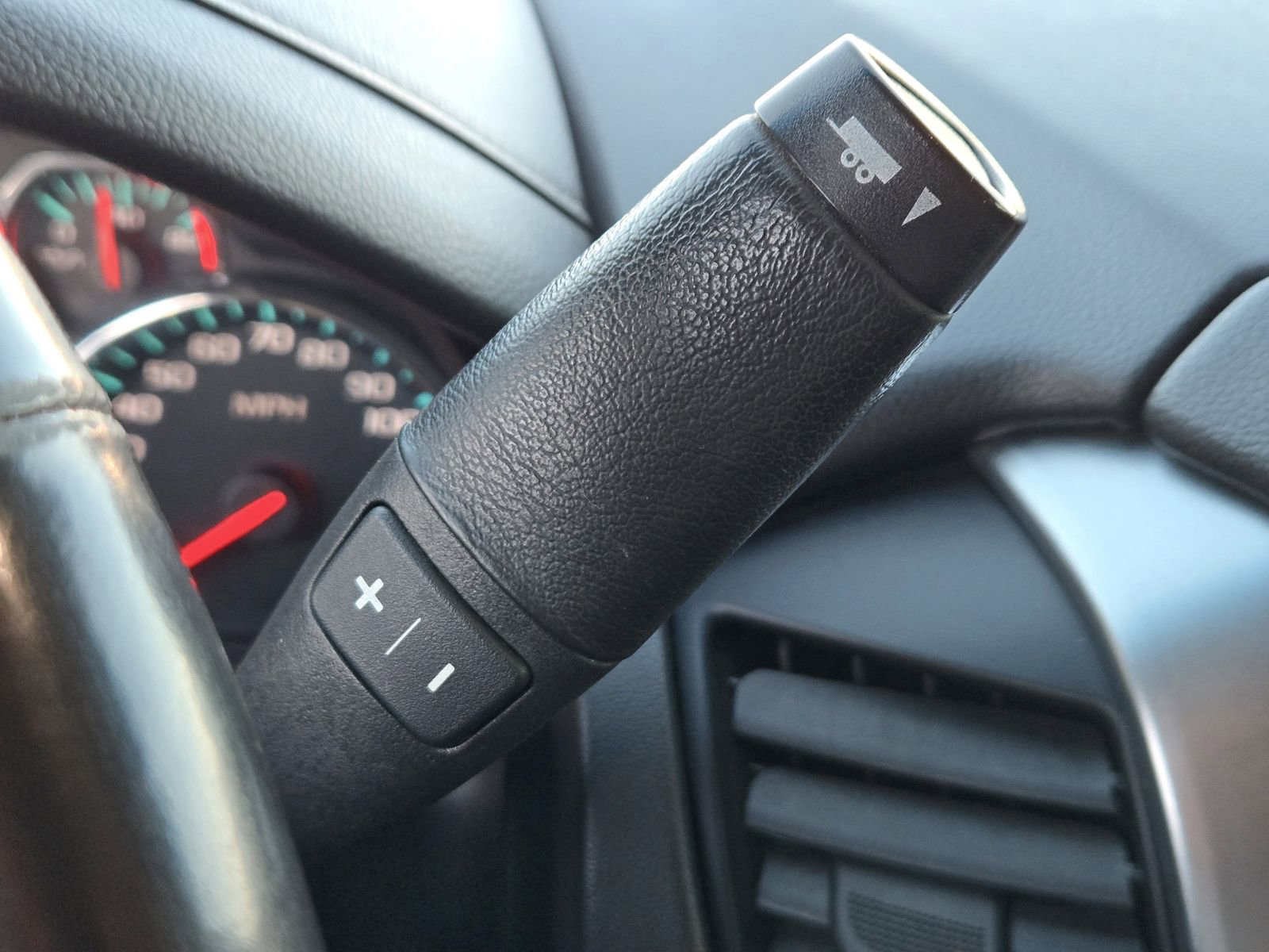 Used 2020 Chevrolet Suburban Premier image 16