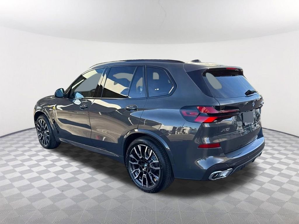 New 2026 BMW X5 xDrive50e w/ M Sport Package AWD/4WD image 7