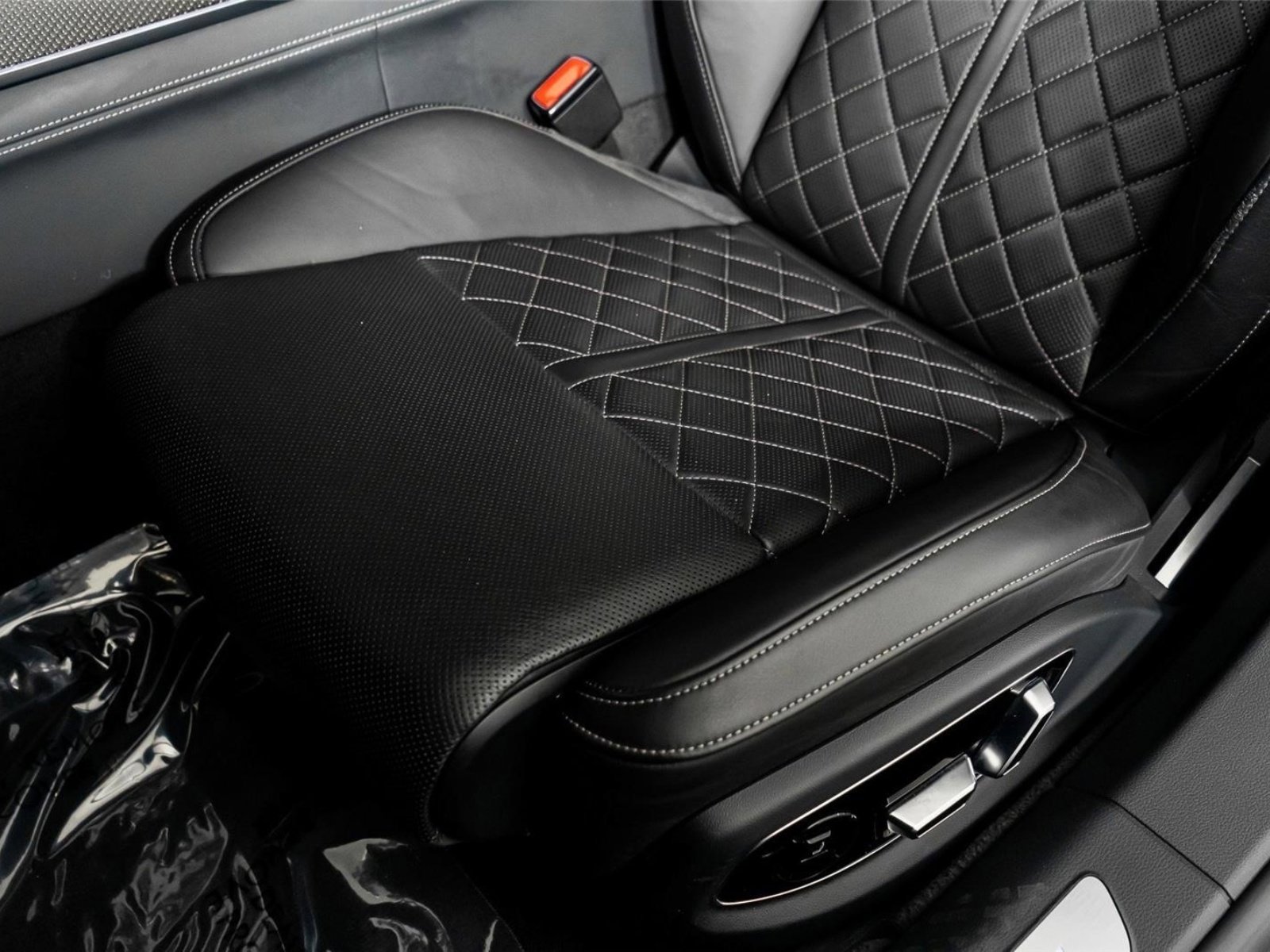 Used 2022 Audi S8 w/ S8 Executive Package image 26