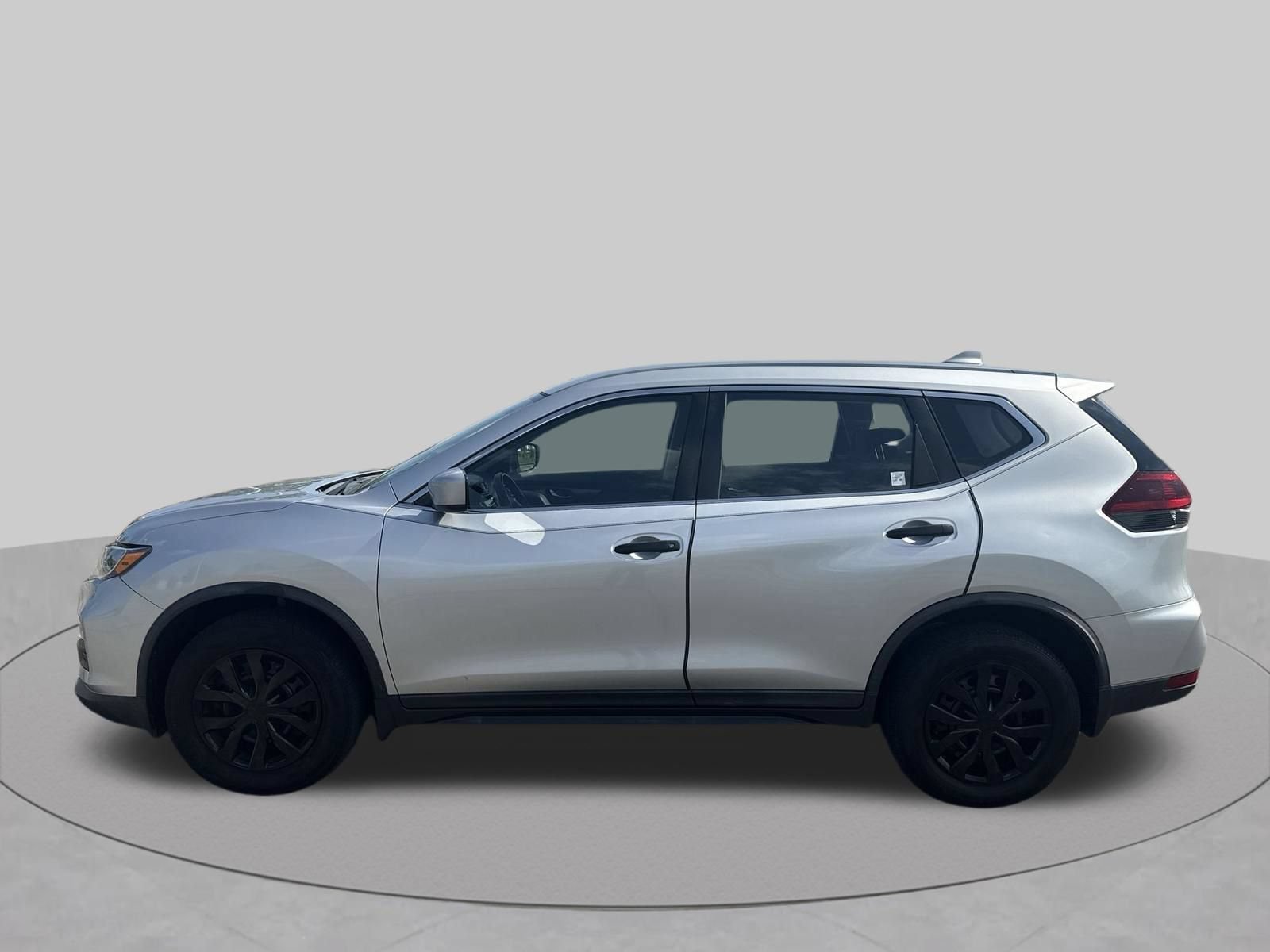 Used 2018 Nissan Rogue S AWD/4WD image 12