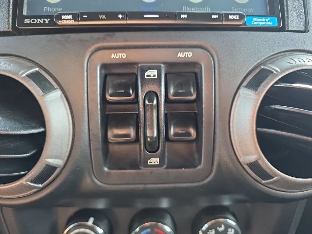 Used 2017 Jeep Wrangler Unlimited Sport w/ Quick Order Package 24S AWD/4WD image 26