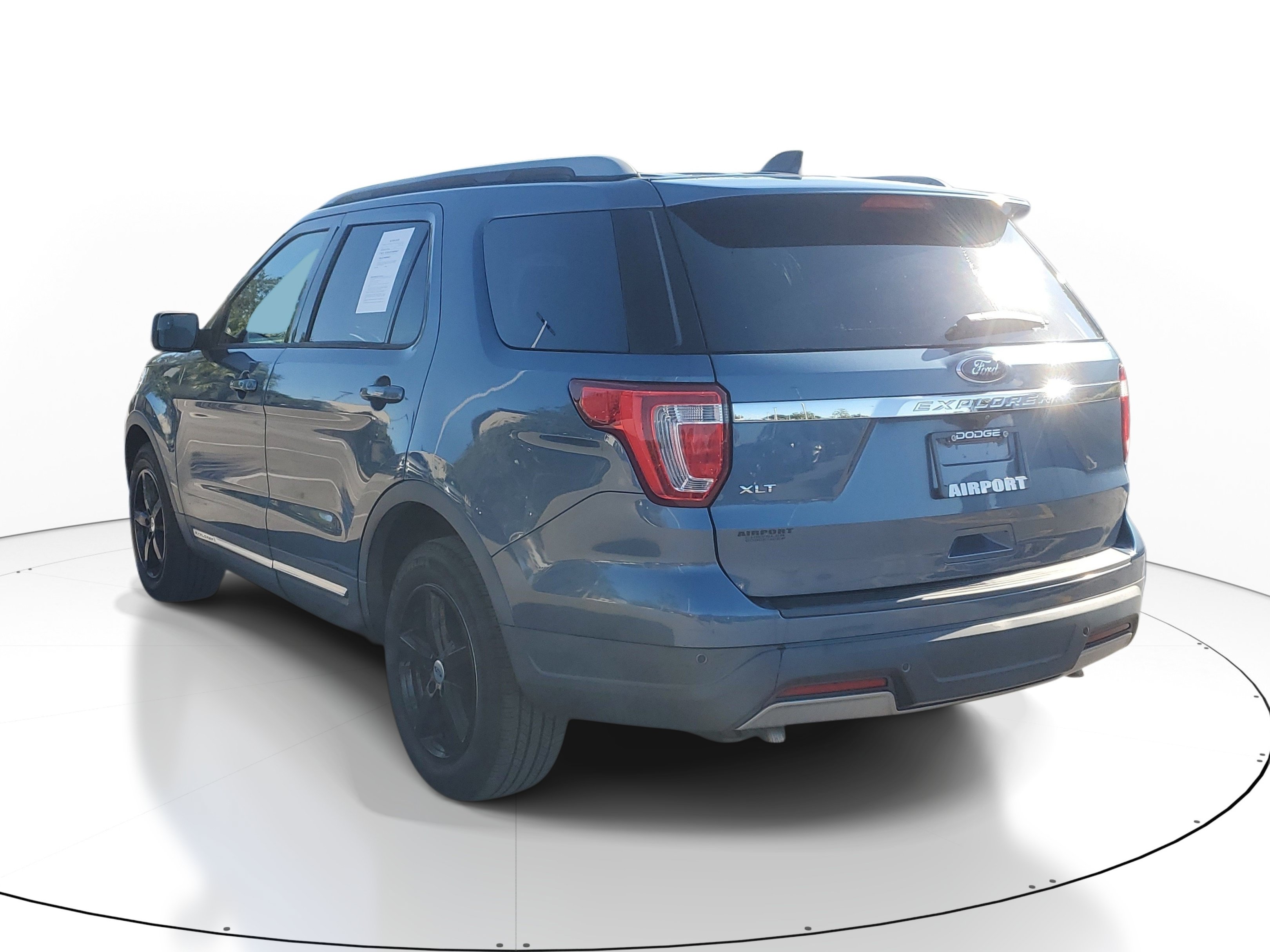 Used 2019 Ford Explorer XLT FWD image 5