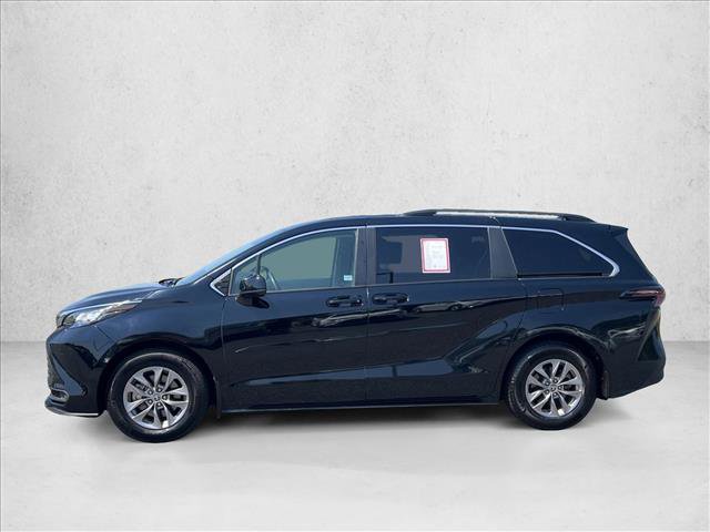 Certified 2023 Toyota Sienna LE FWD image 8