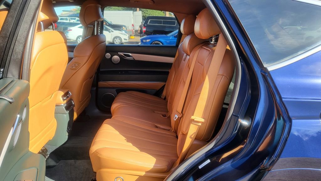 Used 2025 Genesis GV80 2.5T Advanced AWD/4WD image 22