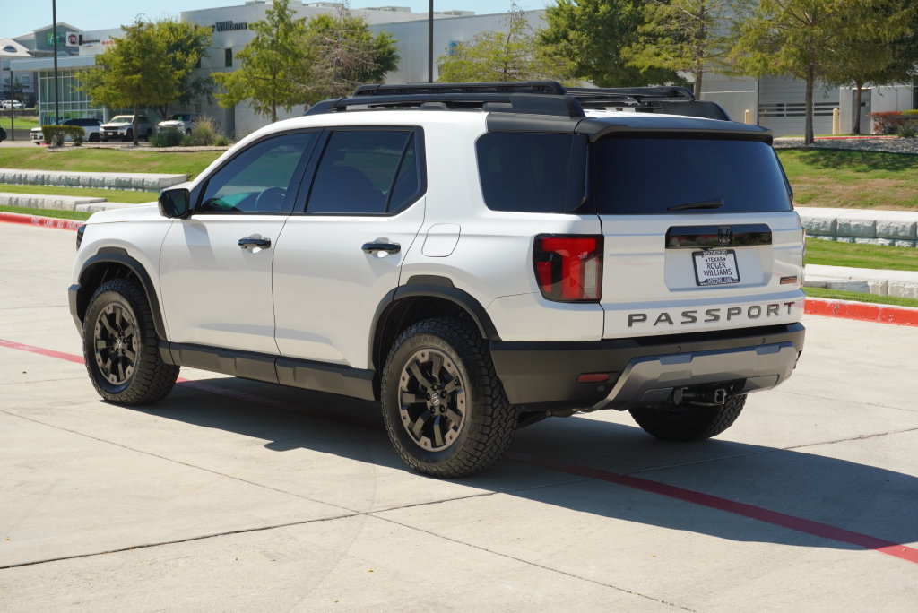 Used 2026 Honda Passport TrailSport Elite image 3